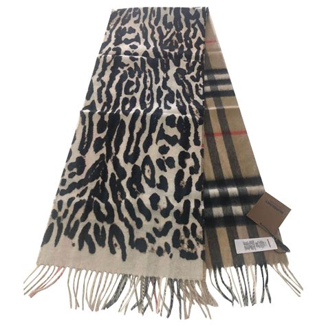 Foulards et écharpes Burberry femme 